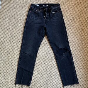 Levi's Black wedgie straight distressed jeans size 26